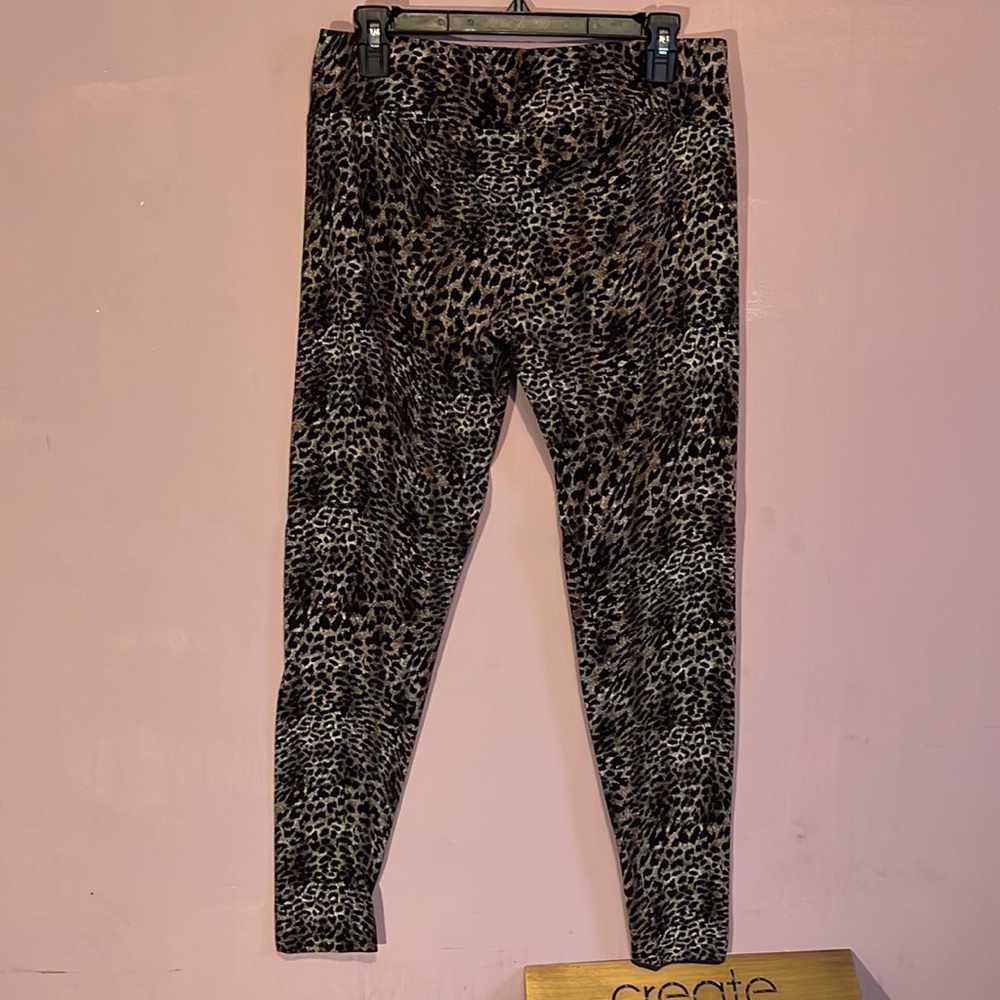 Kensie cheetah print leggings large